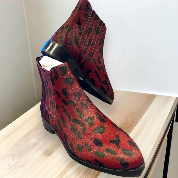Leopard Print Chelsea Boots Ankle Booties Burgundy Black Animal Print - Picture 3 of 5